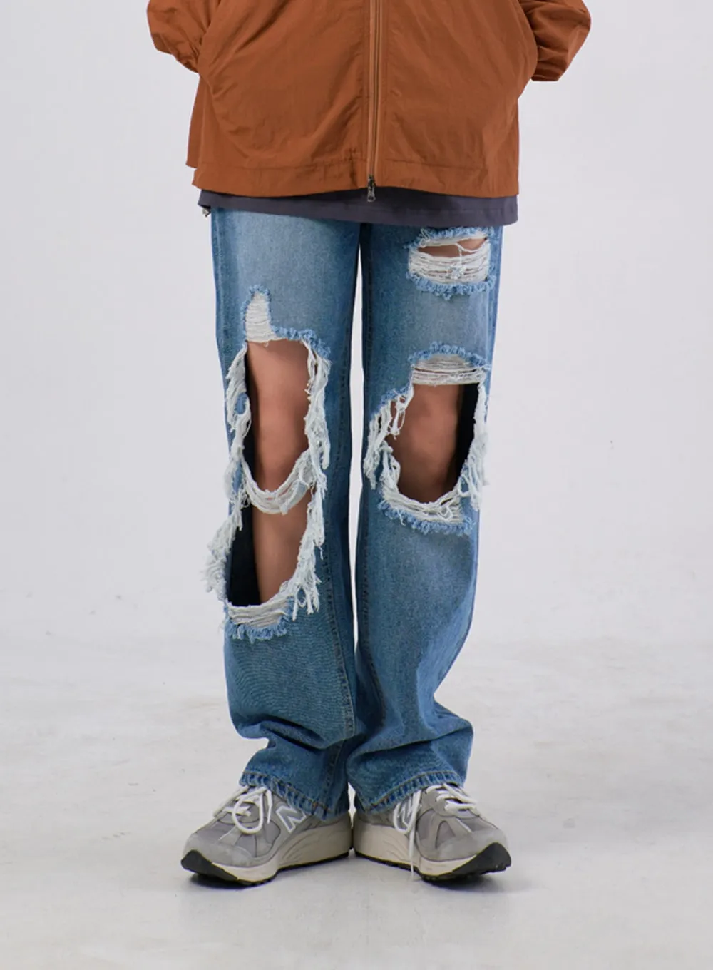 Ripped Knee Jeans IA305